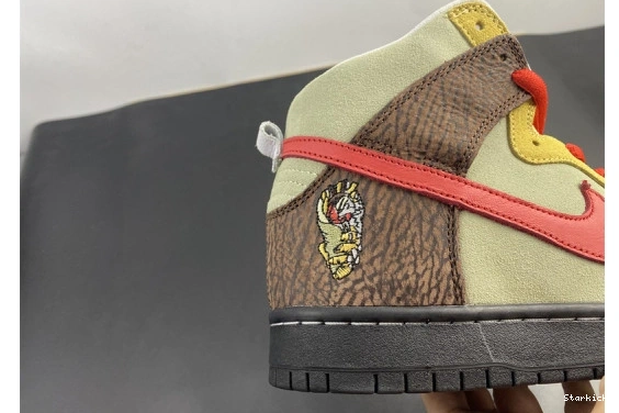 Nike and Skates SB Destroy Color CZ2205-700 Kebab High Dunk 0828